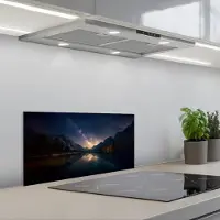 KitchenYeah Spatscherm 60x30 cm - Zelfklevende achterwand Kristalhelder meer - Bergen - Bergen - Keuken muurbeschermer - Spatwand fornuis