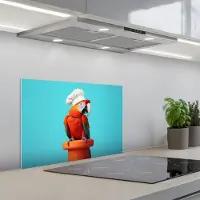 KitchenYeah Spatscherm 60x40 cm - Zelfklevende achterwand Ara - Koksmuts - Sokkel - Grappig - Keuken muurbeschermer - Spatwand fornuis