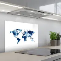 KitchenYeah Spatscherm 70x50 cm - Zelfklevende achterwand Wit - Aquarel - Blauw - Wereldkaart - Keuken muurbeschermer - Spatwand fornuis
