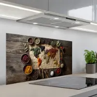 KitchenYeah Spatscherm 100x50 cm - Zelfklevende achterwand Wereldkaart - Specerijen - Kleurrijk - Keuken muurbeschermer - Spatwand fornuis