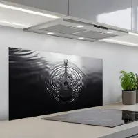 KitchenYeah Spatscherm 100x50 cm - Zelfklevende achterwand Gitaar - Hout - Water - Keuken muurbeschermer - Spatwand fornuis