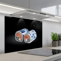 KitchenYeah Spatscherm 90x70 cm - Zelfklevende achterwand Sushi - Delfts blauw - Rijst - Vis - Elegant - Keuken muurbeschermer - Spatwand fornuis