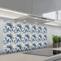 KitchenYeah Spatscherm 120x60 cm - Zelfklevende achterwand Bloem - Blauw - Goud - Patroon - Keuken muurbeschermer - Spatwand fornuis