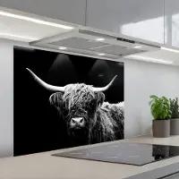KitchenYeah Spatscherm 90x70 cm - Zelfklevende achterwand Schotse Hooglander - Koe - Zwart - Wit - Dieren - Keuken muurbeschermer - Spatwand fornuis