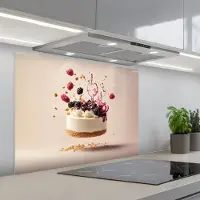 KitchenYeah Spatscherm 90x70 cm - Zelfklevende achterwand Cheesecake - Eten - Roze - Taart - Keuken muurbeschermer - Spatwand fornuis