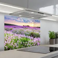 KitchenYeah Spatscherm 90x70 cm - Zelfklevende achterwand Bloemen - Lavendel - Paars - Lucht - Zonsondergang - Weide - Natuur - Keuken muurbeschermer - Spatwand fornuis