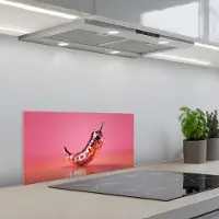 KitchenYeah Spatscherm 70x30 cm - Zelfklevende achterwand Peper - Disco - Rood - Glitter - Keuken muurbeschermer - Spatwand fornuis