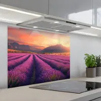 KitchenYeah Spatscherm 90x70 cm - Zelfklevende achterwand Lavendelveld - Zonsondergang - Paars - Keuken muurbeschermer - Spatwand fornuis