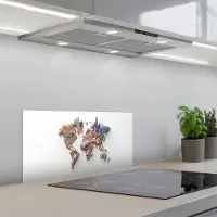 KitchenYeah Spatscherm 70x30 cm - Zelfklevende achterwand Wereldkaart - Kristallen - Unieke tinten - Keuken muurbeschermer - Spatwand fornuis