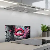 KitchenYeah Spatscherm 60x30 cm - Zelfklevende achterwand Lippen - Felroze - Graffiti - Verfstrepen - Keuken muurbeschermer - Spatwand fornuis