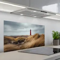 KitchenYeah Spatscherm 100x50 cm - Zelfklevende achterwand Duinen - Vuurtoren - Rood - Lucht - Keuken muurbeschermer - Spatwand fornuis
