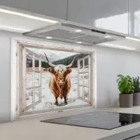 KitchenYeah Spatscherm 80x60 cm - Zelfklevende achterwand Schotse Hooglander - Winterlandschap - Landelijk - Bergen - Doorkijk - Keuken muurbeschermer - Spatwand fornuis