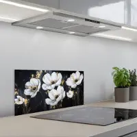 KitchenYeah Spatscherm 70x30 cm - Zelfklevende achterwand Bloemen - Wit - Abstract - Keuken muurbeschermer - Spatwand fornuis