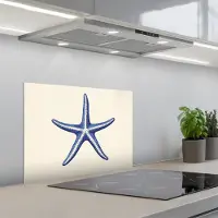 KitchenYeah Spatscherm 60x45 cm - Zelfklevende achterwand Blauwe zeester - Minimalistisch - Beige - Keuken muurbeschermer - Spatwand fornuis