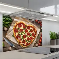 KitchenYeah Spatscherm 90x60 cm - Zelfklevende achterwand Pizza - Hart - Pepperoni - Tomaat - Keuken muurbeschermer - Spatwand fornuis