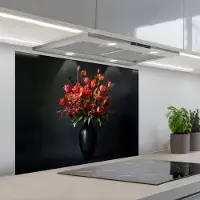 KitchenYeah Spatscherm 90x70 cm - Zelfklevende achterwand Boeket - Tulpen - Vaas - Rood - Keuken muurbeschermer - Spatwand fornuis