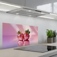 KitchenYeah Spatscherm 80x40 cm - Zelfklevende achterwand Disco - Fruit - Glitter - Strawberry - Keuken muurbeschermer - Spatwand fornuis