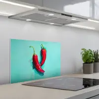 KitchenYeah Spatscherm 60x40 cm - Zelfklevende achterwand Chilipepers - Geverfd - Rood - Keuken muurbeschermer - Spatwand fornuis