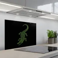 KitchenYeah Spatscherm 70x55 cm - Zelfklevende achterwand Krokodil - Groen - Tijgerachtig - Strepen - Keuken muurbeschermer - Spatwand fornuis