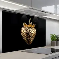 KitchenYeah Spatscherm 120x80 cm - Zelfklevende achterwand Aardbei - Goud - Zwart - Chrome - Keuken muurbeschermer - Spatwand fornuis