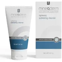 Mineaderm Gentle Facial Scrub with Plant Extracts – Exfoliating Cleanser for a Radiant, Even Complexion – With Green Tea & Licorice Root – Moisturizing & Pore-Refining
