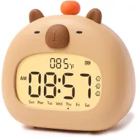 LONGZIMING -Kinderwekker Capybara – Digitaal Nachttischwecker met Nachtlicht, 3 Instelbare Alarmen, LED Datum/Uur/Temperatuur Display, Oplaadbaar – Perfect voor Jongens en Meisjes