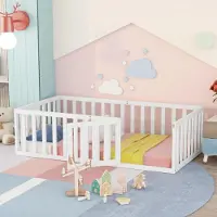 Merax Kinderbed 90x200 cm, babybed met valbeveiliging en deur, van beukenhout, grondbed, tienerbed, speelbed, eenpersoonsbed, wit
