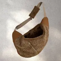 BABOO Luxe Draagzak Hond - Curl Camel - Puppy Draagzak - Honden Draagzak - Ergonomische Hondentas - Handgemaakt - Draagtas Hond - Honden Draagtas - Honden Draagzak - Maat L = tot 10 kg