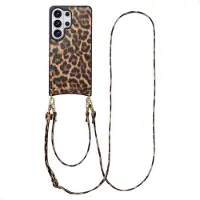 Selencia Nova Telefoonhoes met Koord en Pashouder voor de Samsung Galaxy S26 Ultra - Leopard