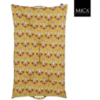 Mica Decorations Helene Matraskussen – 100 x 60 x 8 cm – Oker
