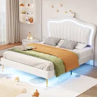 STILVORA Kinderbed 140x200cm – Gestoffeerd Bed Met Schelp-Hoofdbord En Kroon – Verstelbare Rugleuning – Ledverlichting – Zonder matras – Wit