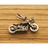 925 Sterling zilver hanger skelet op motor - motorrijder skelet hangertje van zilver - gothic hangers - hanger biker - stoere zilveren hanger voor heren en dames