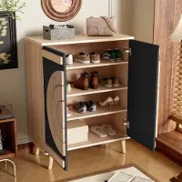 OKWISH Schoenenkast – Ronde Geometrische Deuren – Hal En Entree – MDF Zwart Met Natuuraccent – 76×37×98,5 Cm