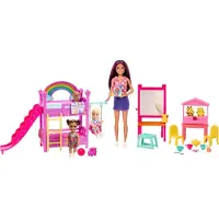 Barbie Skipper Eerste Banen Kinderopvang Speelset, 3 Poppen, Meubels & 15+ Accessoires