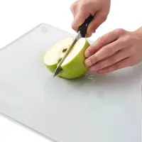 Wallfluent Glazen Snijplank - Doorschijnende Snijplank - 52 cm x 30 cm - Glazen Snijplank met Matte Afwerking - Rechthoekig Gematteerde Snijplank - Semi-transparante Snijplank - Keukenbenodigdheden