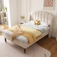 MODFU Bedframe 90x200 cm – gestoffeerd beige – met hoog hoofdbord, houten lattenbodem en 20 cm poten – klassiek design
