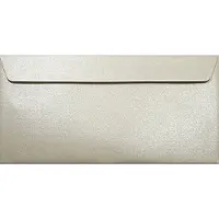 Netuno Metallic (parelmoer) Beige enveloppen DL - 110 x 220 mm - 25 stuks - HK zelfklevend met plakstrip - 120 gram - Majestic -
