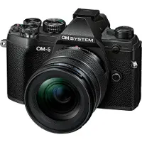 Olympus OM-5 Zwart + 12-45mm