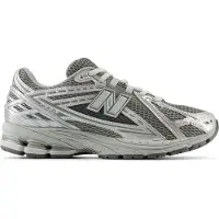 New Balance Sneakers laag '1906' grijs / zilver