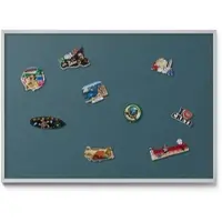 Tulup Magneetbord met Zilveren Frame - Maritiem Magneetbord Met Effen Achtergrond - 100 cm x 70 cm - Donkerblauwe kleur - Magnetisch Bord Muurbevestiging - Memobord voor Keuken - Magnetisch Wandbord