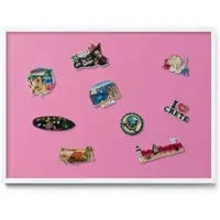 Tulup Magneetbord met Witte Frame - Roze Magneetbord Met Effen Achtergrond - 70 cm x 50 cm - Roze kleur - Magnetisch Bord voor aan de Wand - Magneetbord met Effen Frame - Magnetisch Bord Decoratief