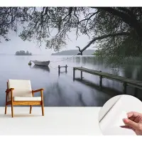 Wallfluent Zelfklevend Behang - Een kalm meer Stickerbehang op rol - 312x250 cm - Grijs Zelfklevend Behang - Plakklare achterzijde - Voor de slaapkamer, woonkamer en kantoor Zelfklevend Behang