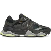 New Balance 9060 Sneakers Heren - Zwart - Maat 42.5 - Suède