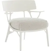 Kartell A.I. lounge stoel gemaakt van gerecycled materiaal incl. zitkussen