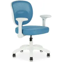 Idimex Kinderbureaustoel AMELIA in hoogte verstelbaar met armleuningen in blauw. Ergonomische kinderbureaustoel met netrugleuning & wit onderstel met 5 wielen - Hoofdafbeelding