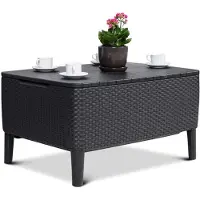 Keter Een stoel van gerecycled rotan, in een grijze kleur, die gecombineerd kan worden met andere producten uit de Salemo-collectie. Hij ziet er geweldig uit, zowel binnen als buiten.