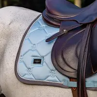 Equestrian Stockholm Zadeldek Ice Blue Springen Lichtblauw