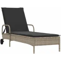 vidaXL Ligbed met wielen en kussens poly rattan lichtgrijs