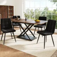 OKWISH Eetset voor 4 personen (5-delige set), Uitschuifbare eettafel met 4 stoelen, Eettafel in notenkleur (160x80x75 cm) met zwarte fluwelen eetstoelen, geschikt voor thuis en de woonkamer
