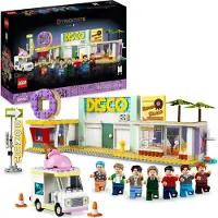 LEGO Ideas BTS Dynamite 21339 Model Kit voor Volwassenen, Cadeau-idee voor BTS Fans met 7 Minifiguren